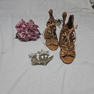 American Rag Brown Strappy Sandals 370